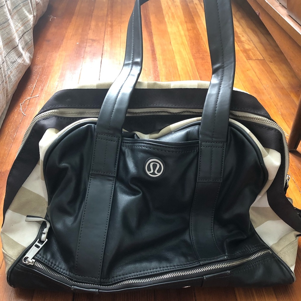 Lululemon gym bag